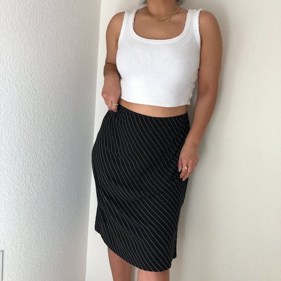 Apostrophe Dresses & Skirts - Apostrophe black pinstripe stretchy skirt size XL